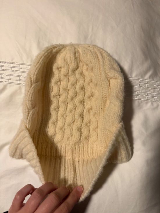 Women’s Moncler hat